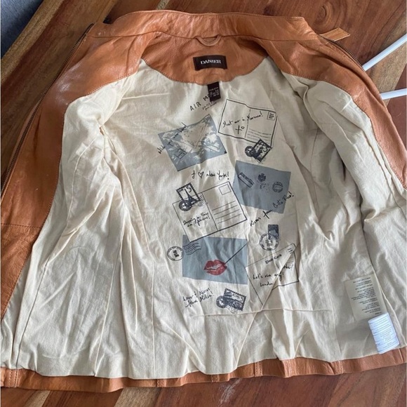 Danier tan leather jacket - Picture 4 of 4
